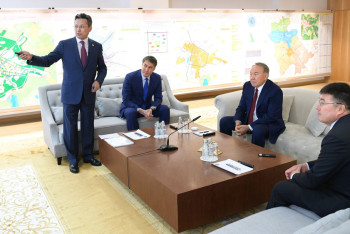 Фотография к новости: Нурсултану Назарбаеву показали, как будет развиваться столица