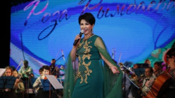 Фотография к новости:  В Минкульте ответили на критику Розы Рымбаевой