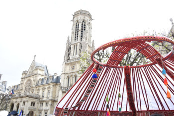 Фотография к новости: "Наурыз по-французски" отметили казахи Парижа