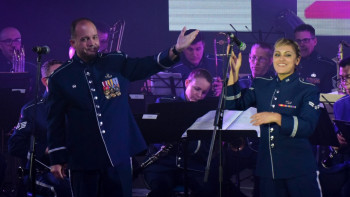 Фотография к новости: ВВС США поздравили Астану с юбилеем