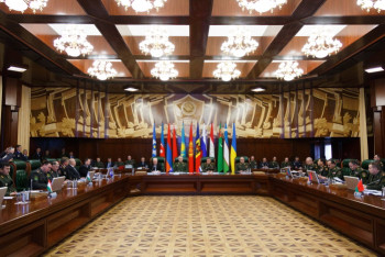 Фотография к новости:  Задачи воздушно-космической обороны обсудили представители РК в штабе стран СНГ