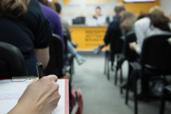 Фотография к новости: Астанчан проверили на знание русского языка  