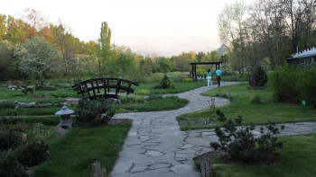 Фотография к новости: После вмешательства прокуратуры снижены цены в ботаническом саду Алматы