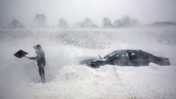 Фотография к новости: Более 250 пострадавших эвакуировали из-за непогоды на автодорогах Казахстана за прошедшие выходные