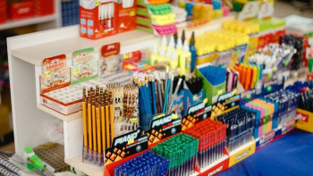 Фотография к новости: Получить необходимые справки на школьной ярмарке могут родители Алматы 