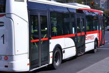 Фотография к новости: Исекешев проехался на автобусе по маршруту №64 