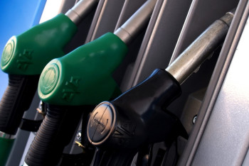 Фотография к новости: Снижение цен на бензин прогнозируют в Минэнерго