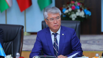 Фотография к новости: Мухамедиулы выразил соболезнования в связи с гибелью подчинённого вместе с семьёй