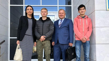 Фотография к новости: Героям видео с лодкой в Астане отменили штраф  