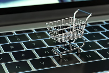 Фотография к новости: Возвращать часть денег при осуществлении транзакции в электронном виде планирует МНЭ