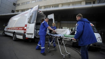 Фотография к новости: Столкновение автобуса с поездом: госпитализирован водитель