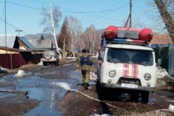 Фотография к новости: Последствия подтопления продолжают устранять в нескольких районах ВКО