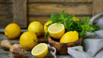 Фотография к новости: Биологи выяснили, почему лимоны становятся кислыми