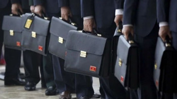 Фотография к новости: Втрое вырос конкурс на госслужбу после роста зарплат - АДГСПК РК