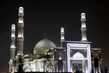 Фотография к новости: Ночь Предопределения ожидает мусульман всего мира