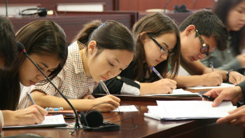 Фотография к новости: Больше половины казахстанских студентов - девушки