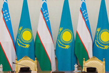 Фотография к новости: Автопроизводители Казахстана и Узбекистана подписали контракт на выпуск 16 тыс. единиц техники