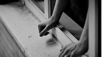 Фотография к новости: Женщина-самоубийца упала с высотки на прохожего в Павлодаре