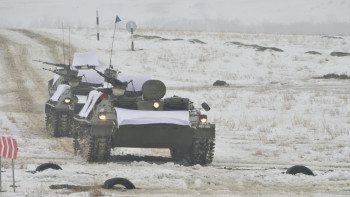 Фотография к новости: Минобороны Казахстана проводит ротные тактические учения с боевой стрельбой