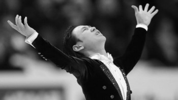 Фотография к новости: День, когда не стало Дениса Тена: как скорбит Казахстан