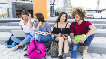 Фотография к новости: МИД решил вопрос казахстанских студентов, оставшихся на улице в Китае 