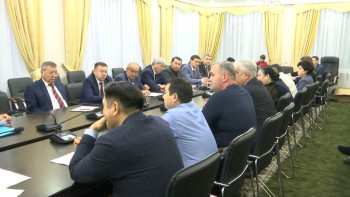 Фотография к новости: Вопросы снижения числа несчастных случаев на работе обсудили в Акмолинской области