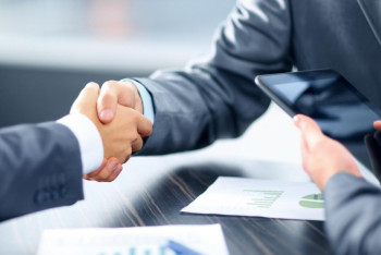 Фотография к новости: Глава Kazakh Invest предложил британским бизнесменам 50 инвестпроектов