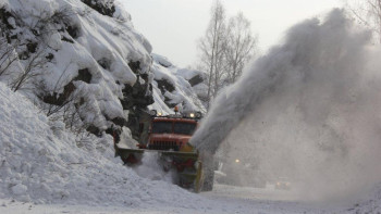Фотография к новости: В ВКО в результате профилактического спуска лавин сошло более 13 тыс. кубических метров снега