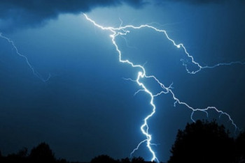 Фотография к новости: Мужчина погиб от удара молнии в Жамбылской области