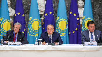 Фотография к новости: Назарбаев пригласил бельгийские компании принять участие в работе МФЦА 