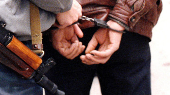 Фотография к новости: Нацбюро опубликовало видео задержания руководителя подразделения КУИС МВД