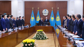 Фотография к новости: Нурсултан Назарбаев открыл расширенное заседание Правительства