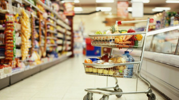Фотография к новости: За реализацию некачественных продуктов в ВКО оштрафовали больше 150 предпринимателей