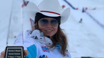 Фотография к новости: Юлия Галышева одержала победу на этапе кубка мира в Калгари