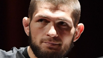 Фотография к новости: Хабиб Нурмагомедов исполнил мечту мальчика из детдома Караганды