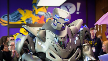 Фотография к новости: Бал роботов и концерт ретромузыки пройдут в Астане