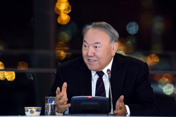 Фотография к новости: Назарбаев прокомментировал итоги года казахстанским СМИ