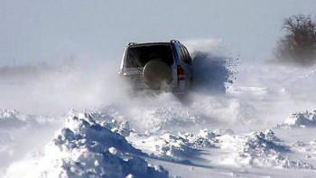 Фотография к новости: 90 автомобилей застряли на трассе в ВКО