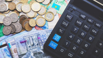 Фотография к новости: Более 12 млн тенге задолжал столичный автобусный парк №2 своим работникам