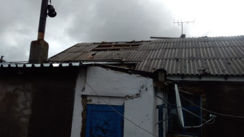 Фотография к новости: Ураган снёс кровли школы и жилых домов в Карагандинской области