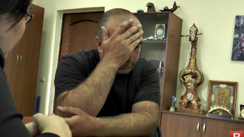 Фотография к новости: Он никогда не пьёт - родные мужчины, ударившего камнем сына, не верят в его вину