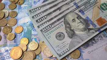 Фотография к новости: Доллар подорожал на 2 тенге 