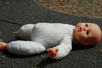 Фотография к новости: Воспитательницу, душившую ребёнка в детсаде Темиртау, приговорили к штрафу и общественным работам