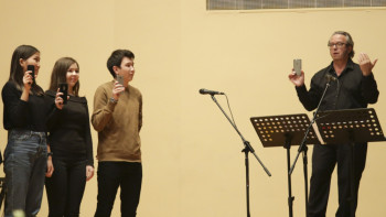 Фотография к новости: Цифровая осень в Алматы: Молодые музыканты исполнили современные произведения с помощью гаджетов