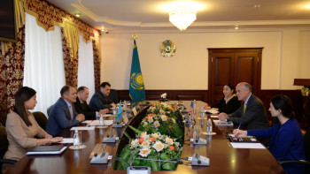 Фотография к новости: Казахстан и США обсудили вопросы противодействия наркобизнесу и организованной преступности