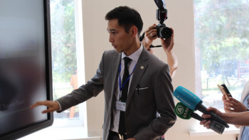 Фотография к новости: Робот-учитель будет преподавать костанайским школьникам