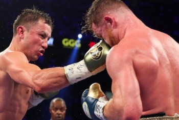 Фотография к новости: Снимки боя Головкин - Альварес названы лучшими из мира бокса в 2017 году 