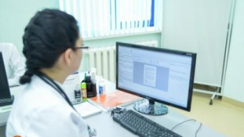 Фотография к новости: В Астане не хватает акушеров, неонатологов и реаниматологов