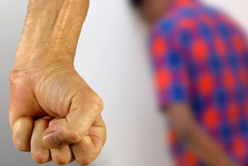 Фотография к новости: Примирения не было и не будет - мать избитого акимом школьника