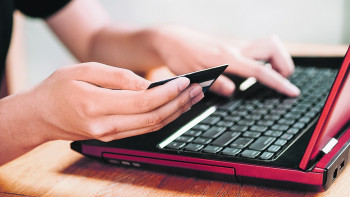 Фотография к новости: Как правильно делать покупки в интернете, пояснили в МНЭ 